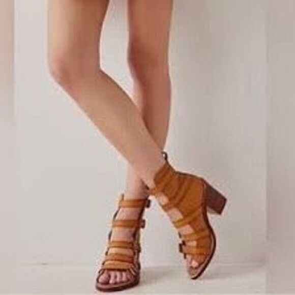 Free People x FP Collection Buckle Up Baby Block Heels Size 37.5 - Picture 1 of 8